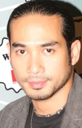 Тхирапхат Саякул