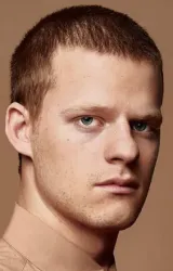 Лукас Хеджес