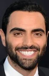 Фаршад Фарахат