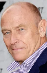 Корбин Бернсен