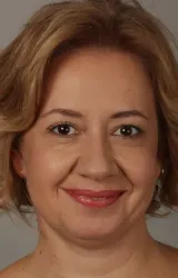 Озлем Чакар