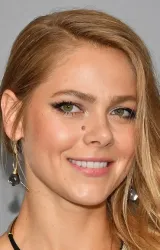 Лили Коулес